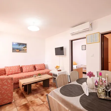 Apartamento Danica Vir