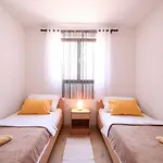 Danica Apartmán Vir